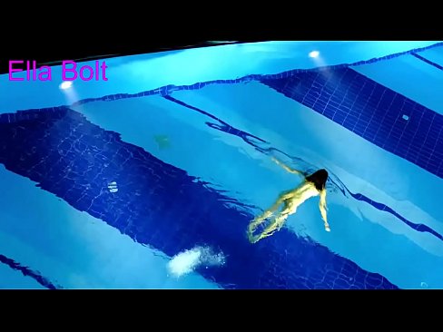 ❤️ Saya tidak bisa berhenti menonton, pirang muda tertangkap basah berenang di kolam resor ELLA BOLT ❤ Porn buatan sendiri pada kami ️
