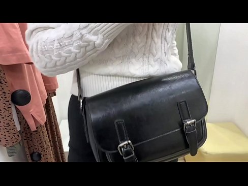❤️ Masturbasi publik dari jalang muda FeralBerry dengan dildo di kamar pas ❤ Porn buatan sendiri pada kami ️